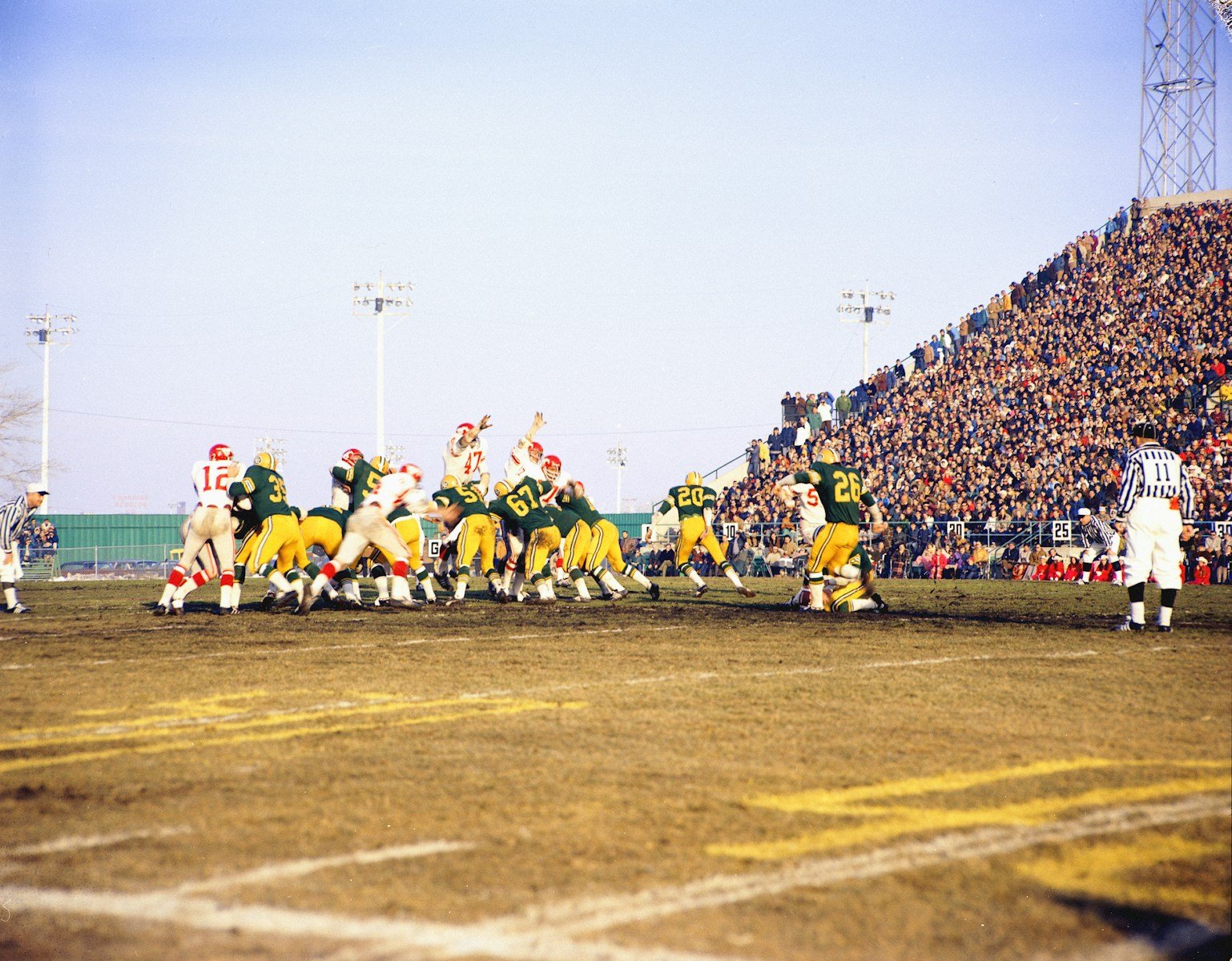 Commanders vs. Packers: Clash of Tradition and Transition